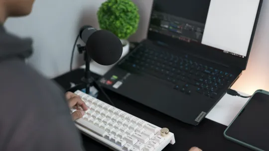 pexels-lutfi-elyas-14837858