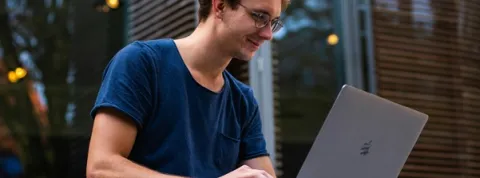 comment financer ses etudes en ecole de commerce