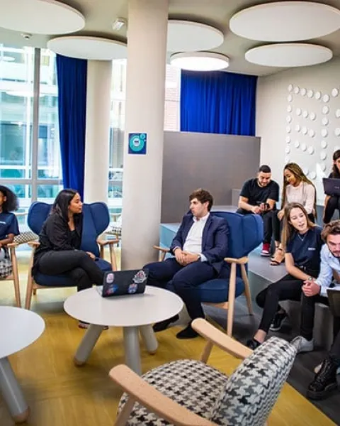 immersion-exclusive-EDC-Paris-Business-School